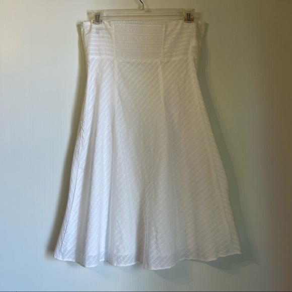 White Strapless Sundress Sz 12 100% Cotton Lined Beach Vacay Cottagecore Brunch - Picture 6 of 6